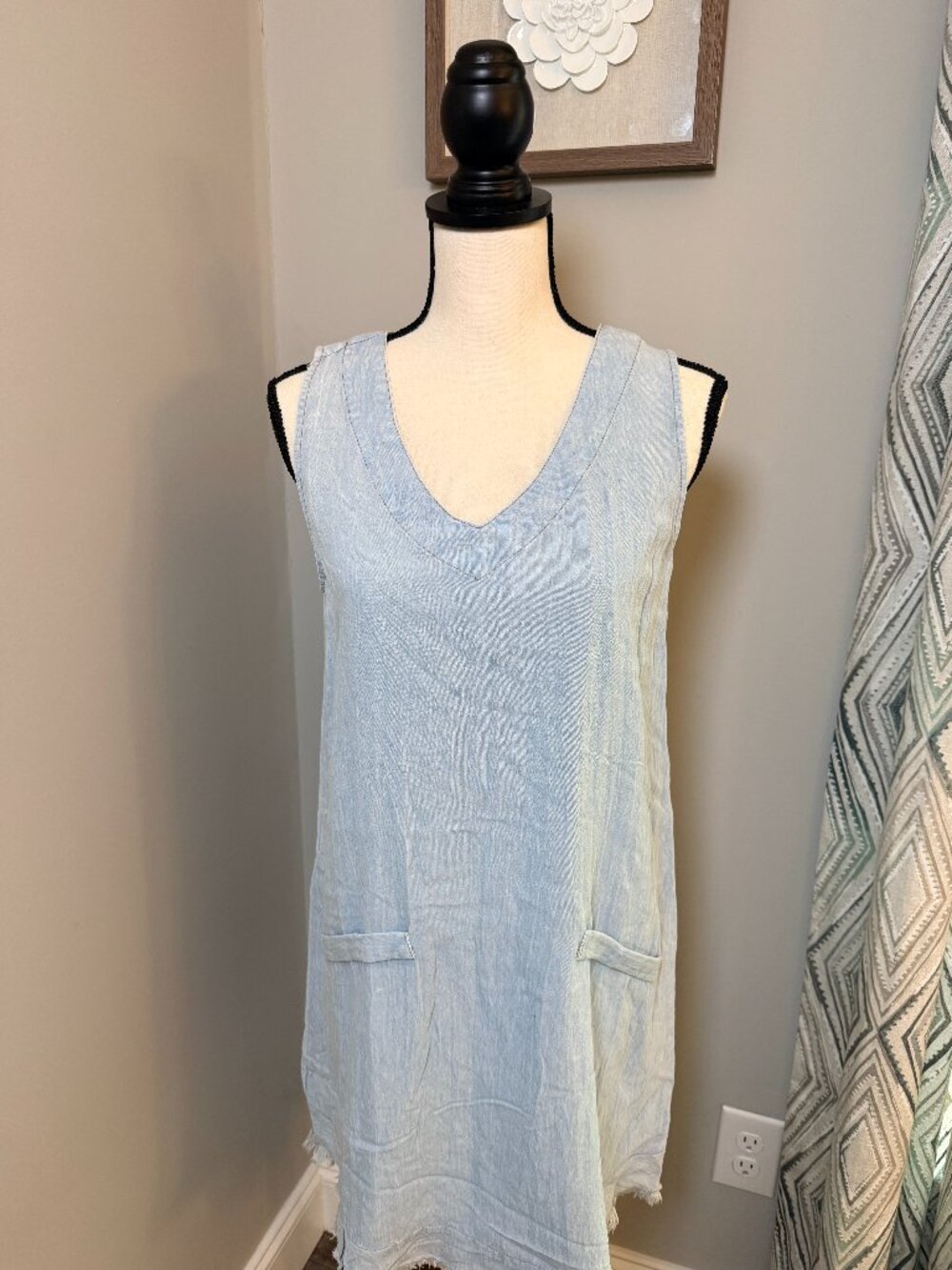 Umgee Blue Chambray Swing Dress Sleeveless Rag Hem V-Neck Faux Pocket